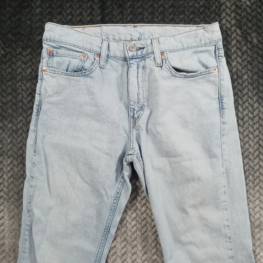 Levis there discrepancy